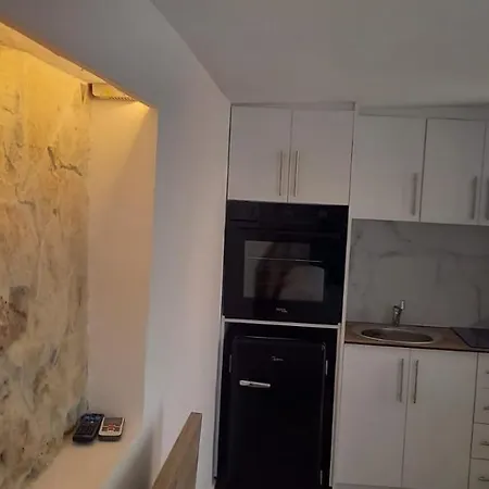 Relino House Sarande